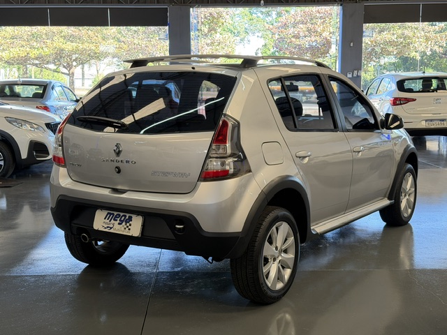 SANDERO STEPWAY 1.6 FLEX AUT