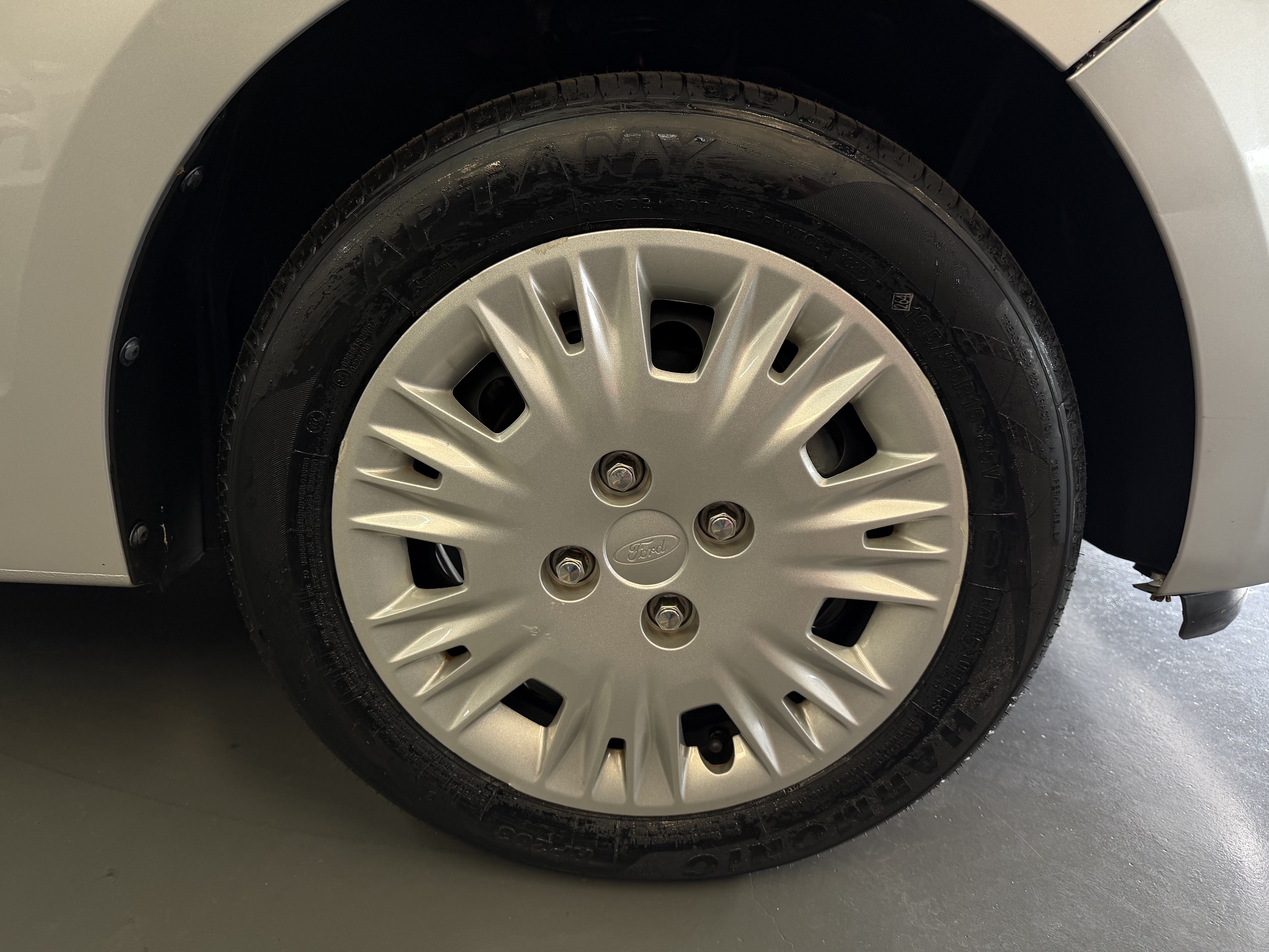 KA SED 1.5 SE PLUS AUT